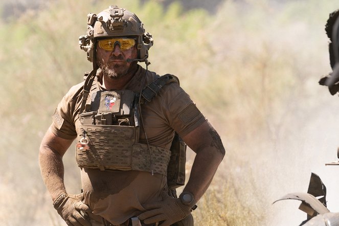 SEAL Team - Low-Impact - Photos - A. J. Buckley