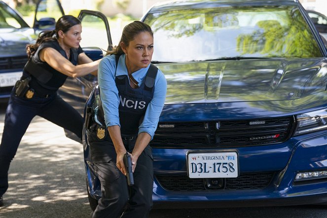 NCIS - Tengerészeti helyszínelők - Season 20 - Családi ügy - Filmfotók - Katrina Law, Vanessa Lachey