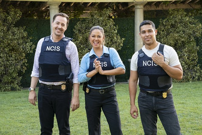 NCIS - Tengerészeti helyszínelők - Season 20 - Családi ügy - Forgatási fotók - Sean Murray, Vanessa Lachey, Wilmer Valderrama