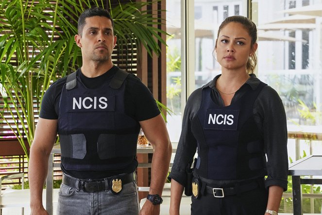 NCIS: Hawai'i - Season 2 - Prisoners' Dilemma - Film - Wilmer Valderrama, Vanessa Lachey