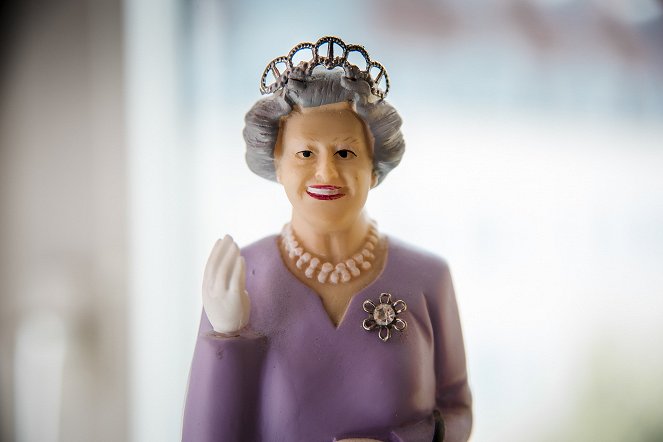 Queen Elizabeth's Last Battles - Photos