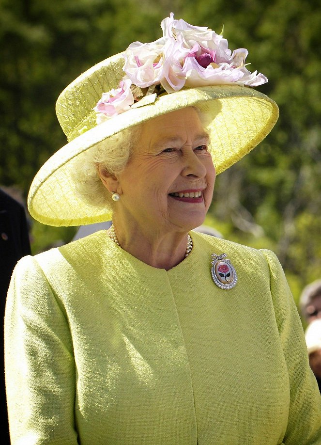 Elisabeth II, les derniers combats d'une reine - Z filmu - królowa Elżbieta II
