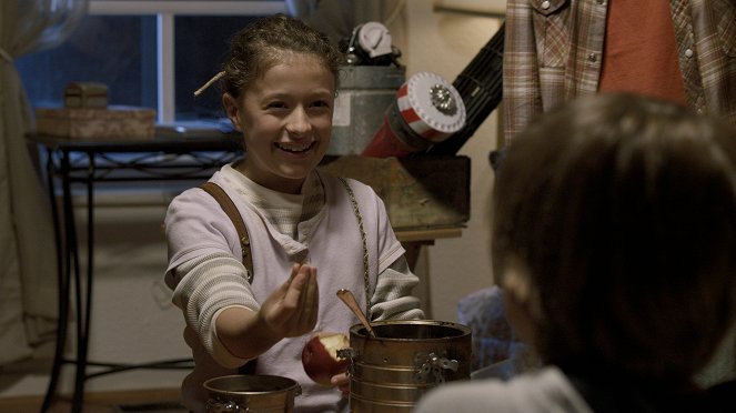 Anna a droidi - Experiments in Babysitting - Z filmu