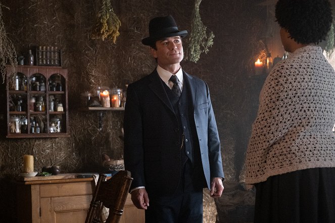 Murdoch Mysteries - The Witches of East York - Photos - Yannick Bisson