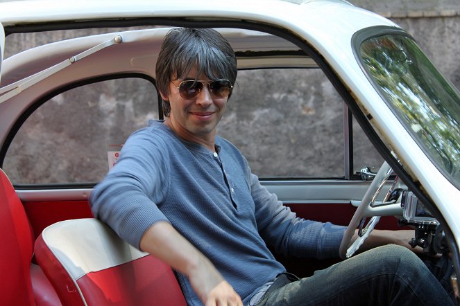 Brian Cox's Adventures in Space and Time - Space: How Far Can We Go? - Van film
