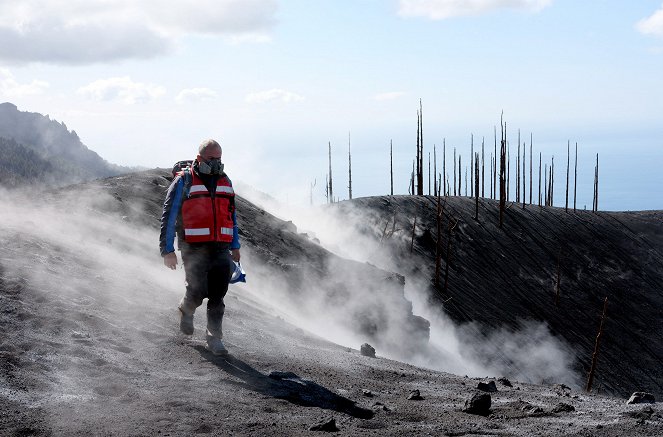 Of Lava and Life - The Volcano Eruption on La Palma - Photos