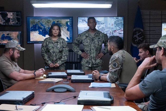 SEAL Team - Crawl, Walk, Run - Kuvat elokuvasta - A. J. Buckley, Toni Trucks, Mike Wade, David Boreanaz