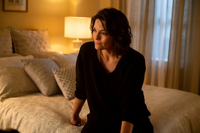 FBI: Special Crime Unit - Face Off - Photos - Alana De La Garza