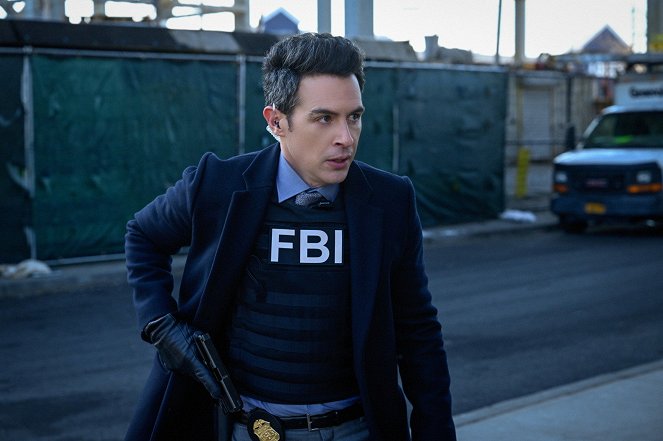 FBI: Special Crime Unit - Season 4 - Protective Details - Photos - John Boyd