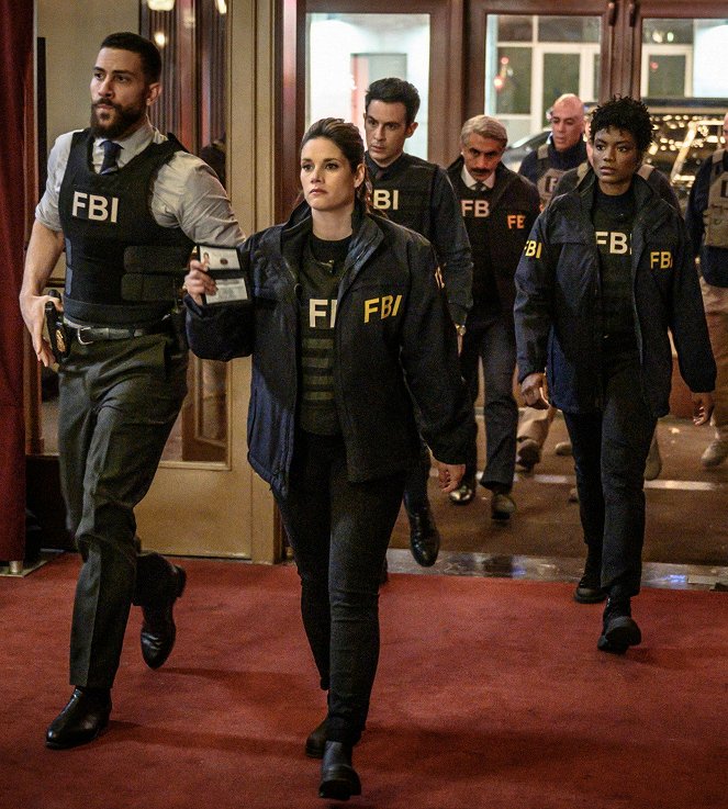 FBI: Special Crime Unit - Pride and Prejudice - Photos - Zeeko Zaki, Missy Peregrym, John Boyd, Piter Marek, Katherine Renee Kane