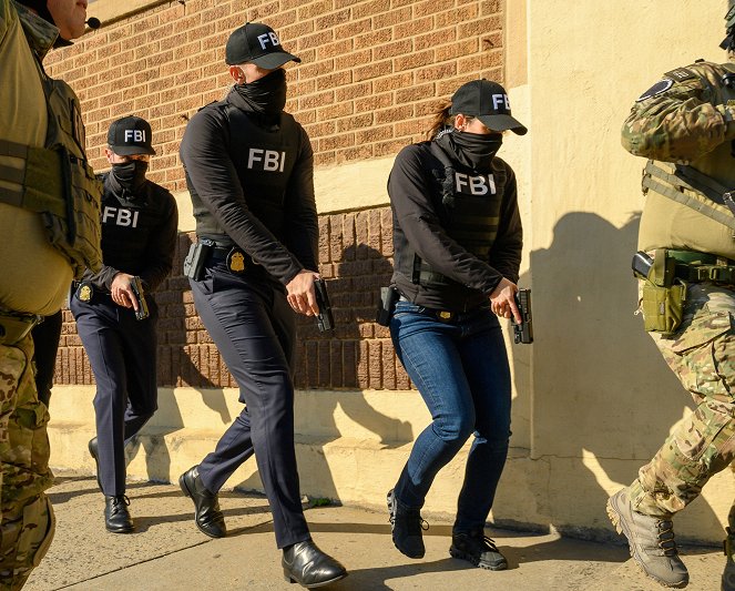 FBI: Special Crime Unit - Season 4 - Unfinished Business - Photos