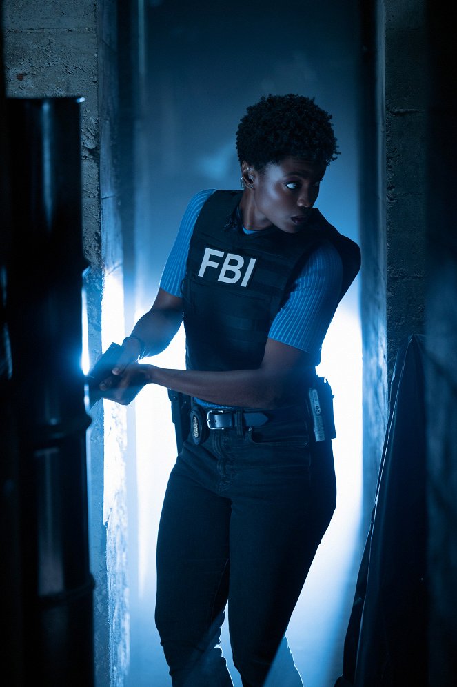 FBI: Special Crime Unit - Hacktivist - Photos - Katherine Renee Kane