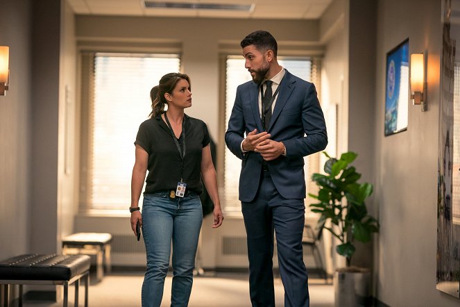 FBI - New York különleges ügynökei - Season 4 - Csillogás - Filmfotók - Missy Peregrym, Zeeko Zaki