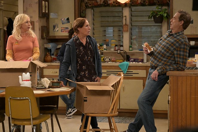 The Conners - Season 5 - Scenes from Two Marriages: The Parrot Doth Protest Too Much - Kuvat elokuvasta - Alicia Goranson, Laurie Metcalf, John Goodman