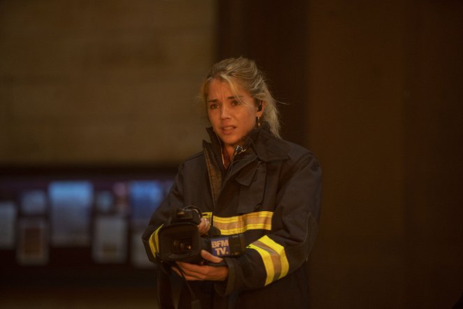 Notre-Dame, la part du feu - Episode 3 - Filmfotos - Alice Isaaz