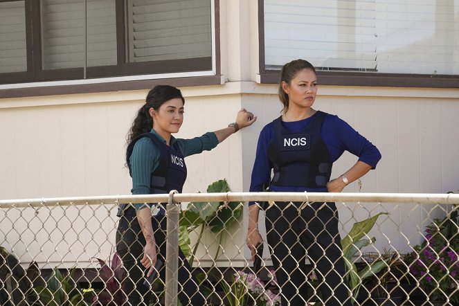 NCIS: Hawai'i - Season 2 - Blind Curves - Photos - Yasmine Al-Bustami, Vanessa Lachey