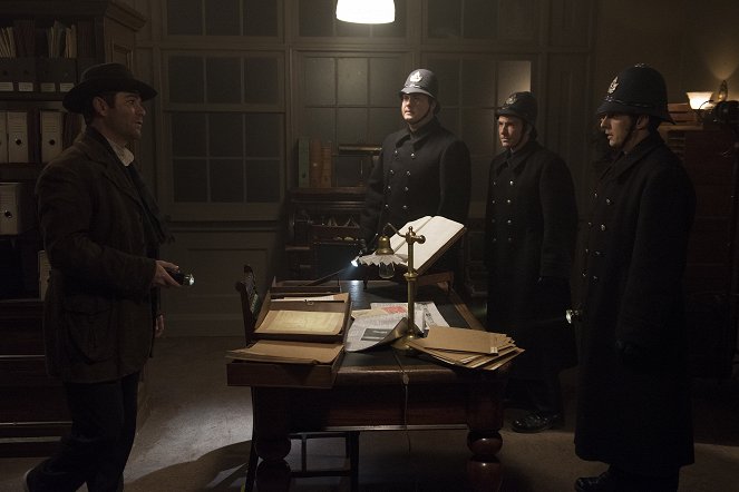 Murdoch Mysteries - Hell to Pay - Photos