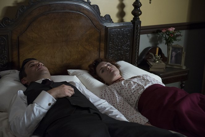 Murdoch Mysteries - Hell to Pay - Photos