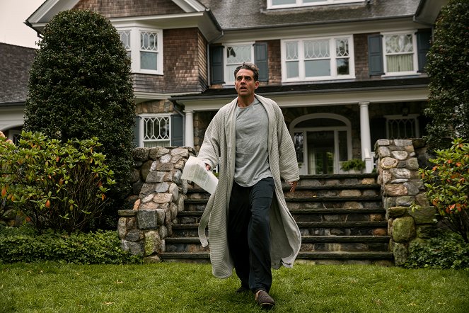 The Watcher - Welcome, Friends - Photos - Bobby Cannavale