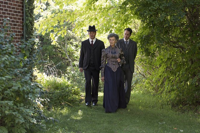 Murdoch Mysteries - The Missing - Photos