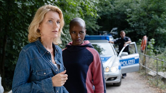 Tatort - Season 53 - Die Rache an der Welt - De la película - Maria Furtwängler, Florence Kasumba