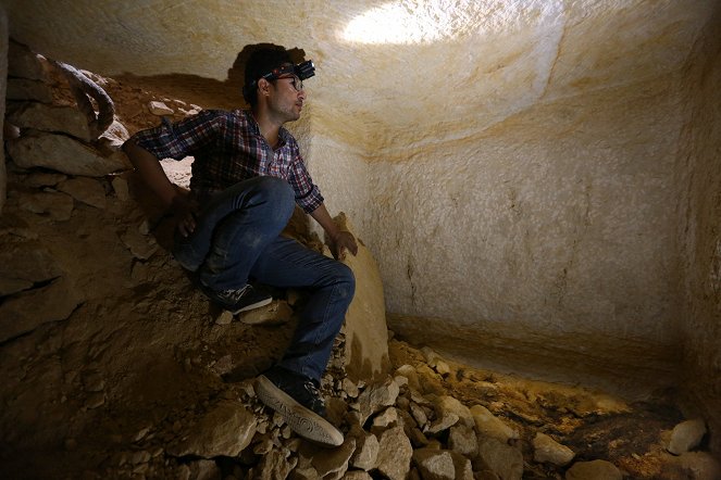 The Valley: Hunting Egypt's Lost Treasures - Hunt for the Pyramid Tomb - Z filmu
