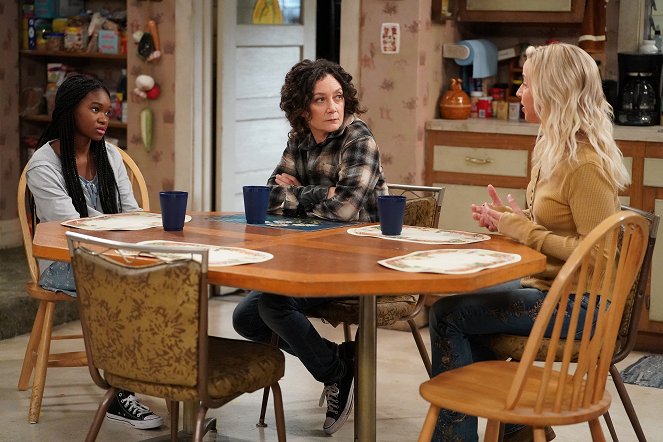 The Conners - Parent Traps and Heart Attacks - De la película - Jayden Rey, Sara Gilbert, Alicia Goranson