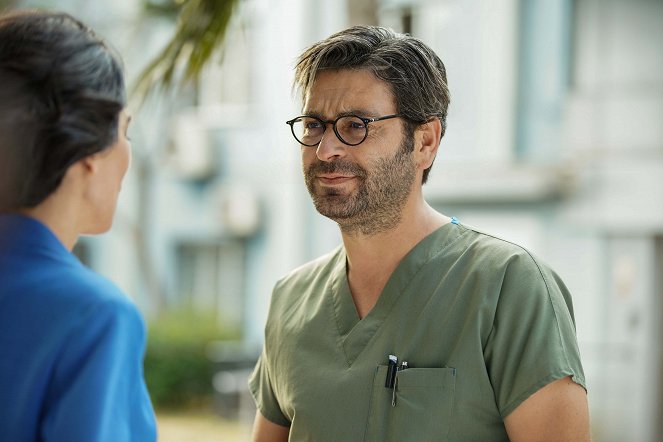 The Town Doctor - Episode 5 - Photos - Ozan Akbaba