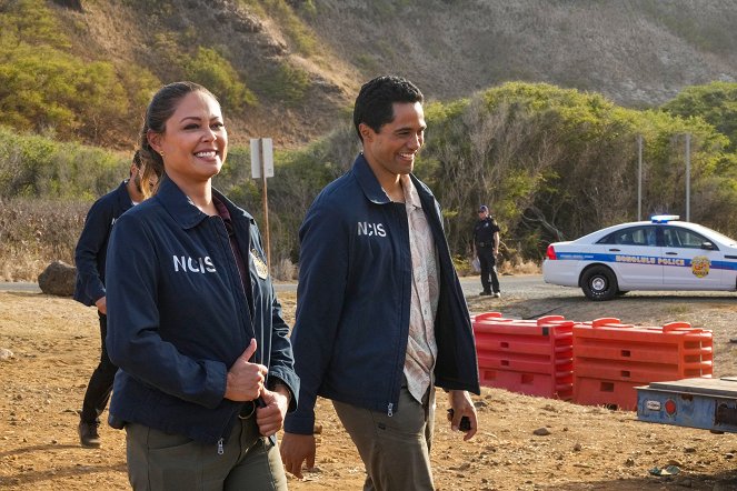 Navy CIS: Hawai'i - Season 2 - Die Doppelgängerin - Dreharbeiten - Vanessa Lachey, Alex Tarrant