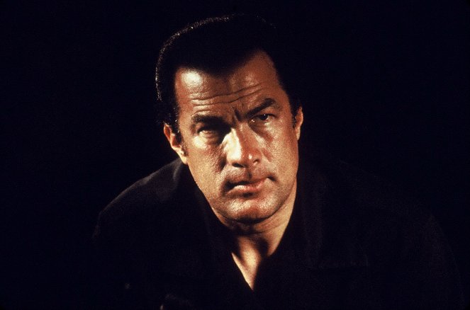 Ticker - Z filmu - Steven Seagal