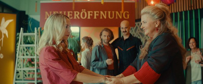 Love Machine 2 - Van film - Julia Edtmeier, Ulrike Beimpold