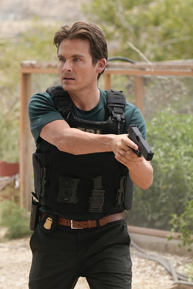 The Rookie: Feds - To Die For - Photos - Kevin Zegers