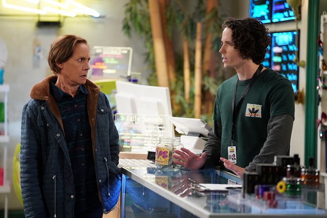 Die Conners - Season 5 - A Little Weed and a Bad Seed - Filmfotos - Laurie Metcalf