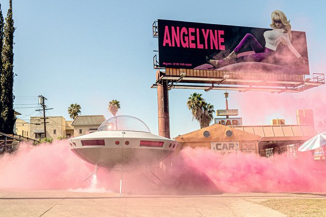 Angelyne - Pink Clouds - Photos