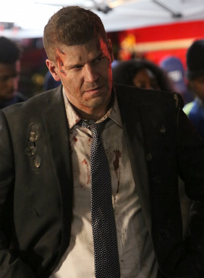 Bones - The End in the End - Photos