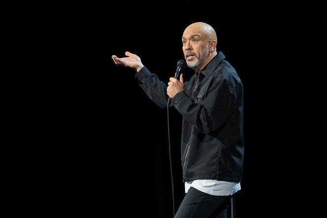 Jo Koy: Live from the Los Angeles Forum - Z filmu