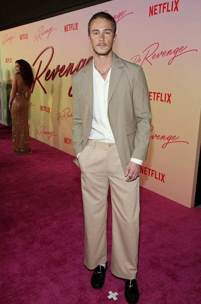 Pomsta na druhou - Z akcií - Do Revenge LA Special Screening at TUDUM Theater on September 14, 2022 in Hollywood, California - Drew Starkey