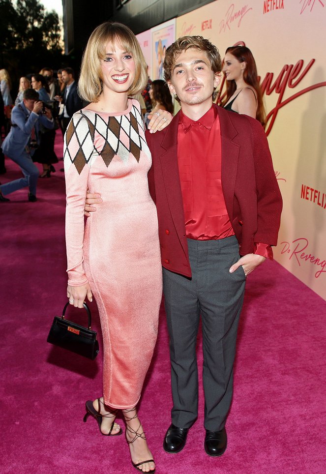 Pomsta na druhou - Z akcí - Do Revenge LA Special Screening at TUDUM Theater on September 14, 2022 in Hollywood, California - Maya Hawke, Austin Abrams