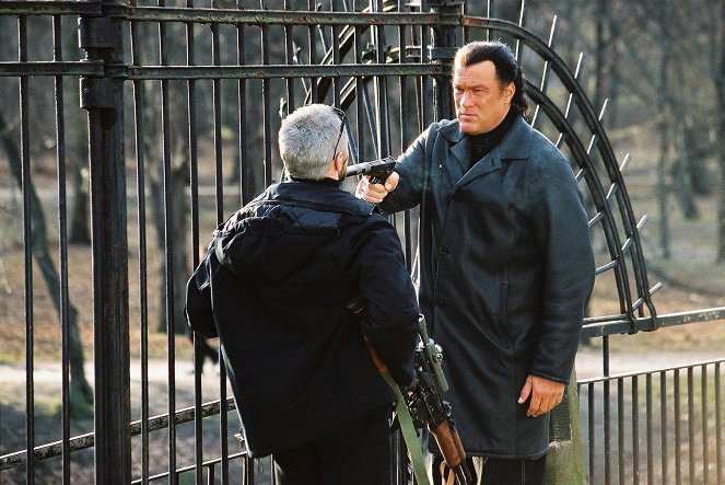 Cizinec - Z filmu - Steven Seagal