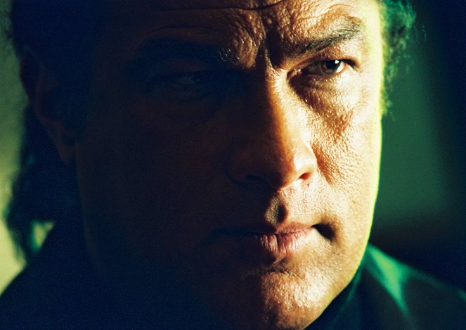 The Foreigner - Van film - Steven Seagal