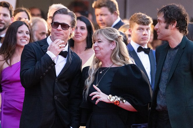 Szöszi - Rendezvények - Netflix Film "Blonde" red carpet at the 79th Venice International Film Festival on September 08, 2022 in Venice, Italy - Brad Pitt, Dede Gardner, Jeremy Kleiner