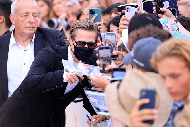 Blonde - Tapahtumista - Netflix Film "Blonde" red carpet at the 79th Venice International Film Festival on September 08, 2022 in Venice, Italy - Brad Pitt