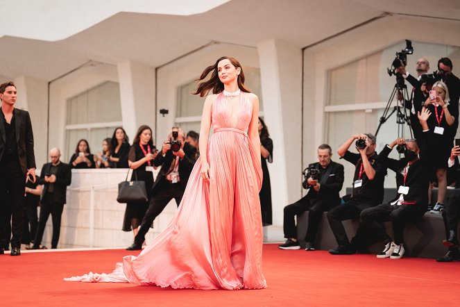 Blonde - Veranstaltungen - Netflix Film "Blonde" red carpet at the 79th Venice International Film Festival on September 08, 2022 in Venice, Italy - Ana de Armas