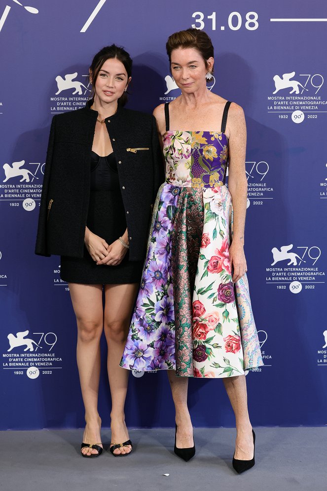 Blonde - Events - Photocall for the Netflix Film "Blonde" at the 79th Venice International Film Festival on September 08, 2022 in Venice, Italy - Ana de Armas, Julianne Nicholson