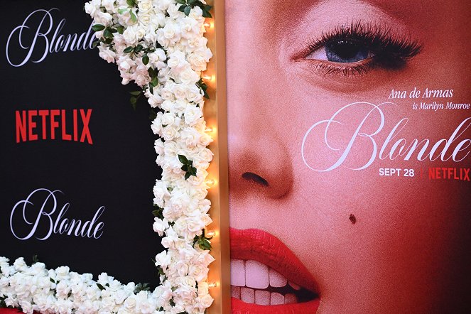 Blondýnka - Z akcí - Los Angeles Premiere Of Netflix's "Blonde" on September 13, 2022 in Hollywood, California
