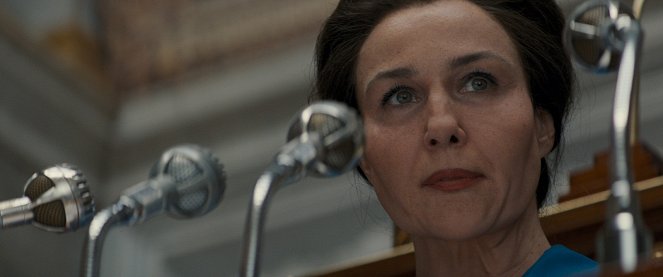 Simone - Le voyage du siècle - Van film - Elsa Zylberstein