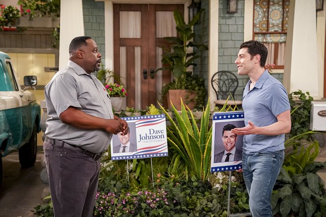 The Neighborhood - Welcome to the Campaign - Photos