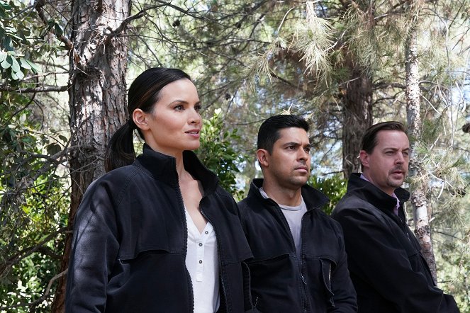 Agenci NCIS - Leave No Trace - Z filmu - Katrina Law, Wilmer Valderrama, Sean Murray