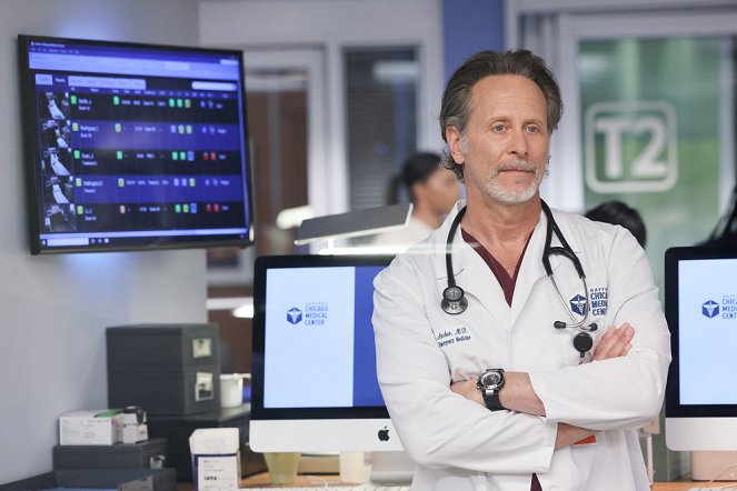 Chicago Med - And Now We Come to the End - Van film - Steven Weber