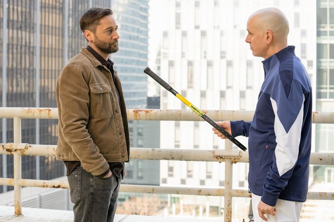 New Amsterdam - Truth Be Told - Photos - Ryan Eggold, Kelly AuCoin